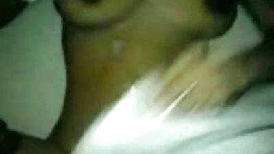 若い男の子はセクシーなブロンドの熟女を犯した 女性 クンニ 動画